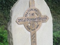 Monument Donald S Bell VC (2)